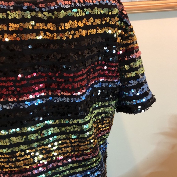 Vici size M sequin top. Fun flirty top with one sleeve. - Picture 2 of 11